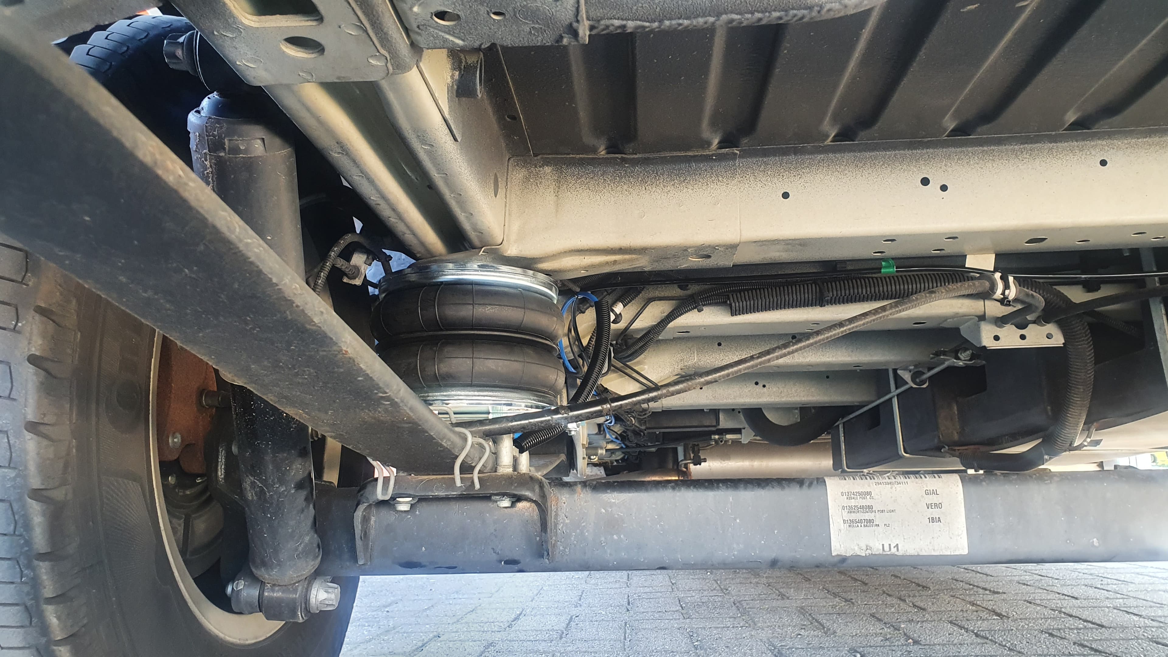 Kit ressort pneumatique Z8 Fiat Ducato 230/244/250 (1994 -) – Bild 5